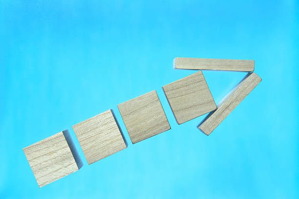Arrow made of building blocks
