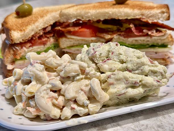 istock BIG BLT CLUB 2242252970