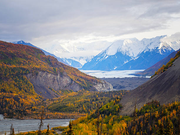 istock Autumn in Alaska 2242392932