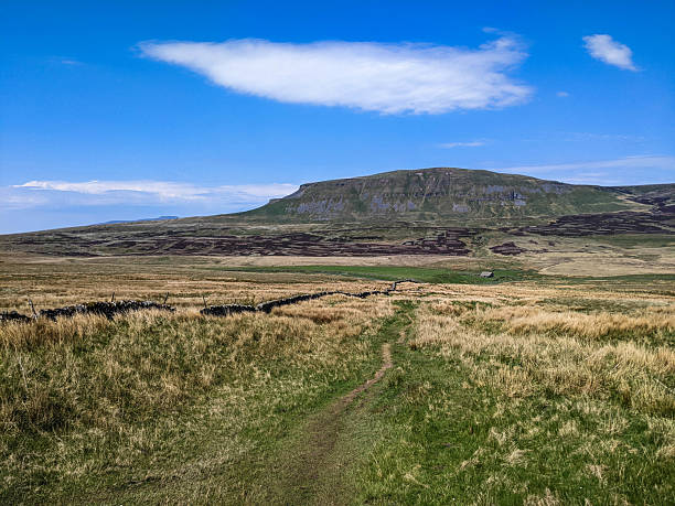 istock Pen-y-ghent 2242539576
