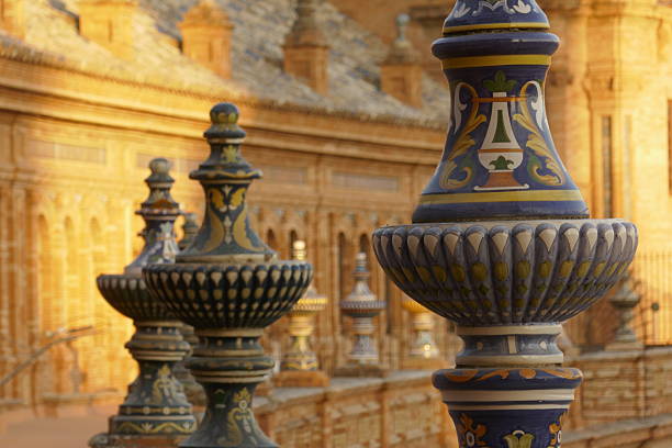 Views and details of España's Square