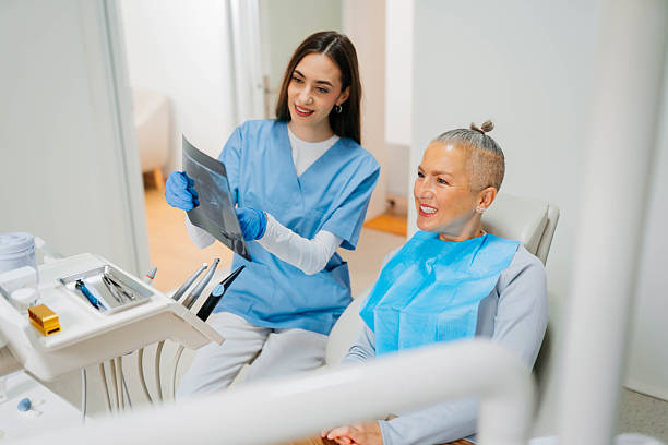 istock Always happy when I see my dentist 2242759223