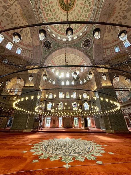 istock The light ring in Suleymaniye Mosque, Istanbul, Tureky 2242959353