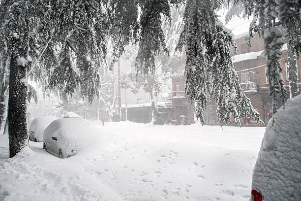 istock A city street during heavy snowfall 2243004563