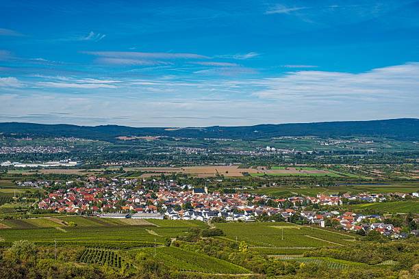 istock Hiking in Rheinhessen 2243233392