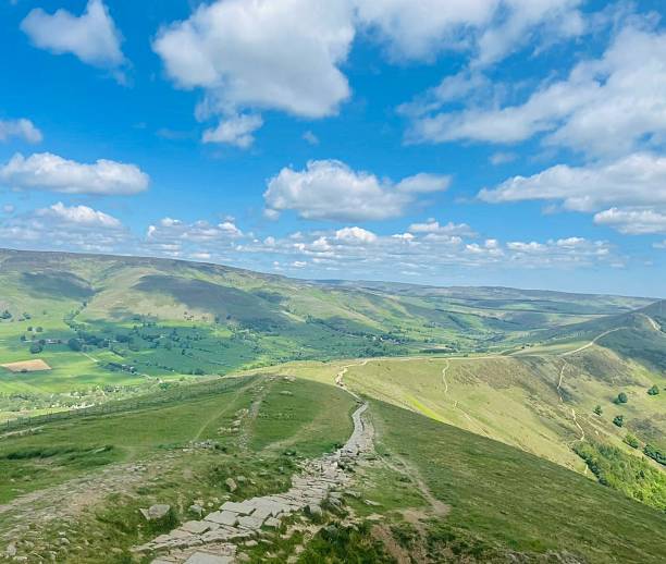 istock Mam Tor and the Great Ridge Peak District National Park Edale Valley 2243398146