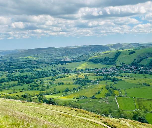 istock Mam Tor and the Great Ridge Peak District National Park Edale Valley 2243398386