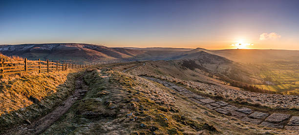 istock Great Ridge Sunrise, Peak District National Park, England 2243562313