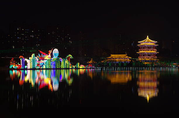 On February 10, 2017, Xi'an Datang Furong Garden lanterns celebrated the New Year.