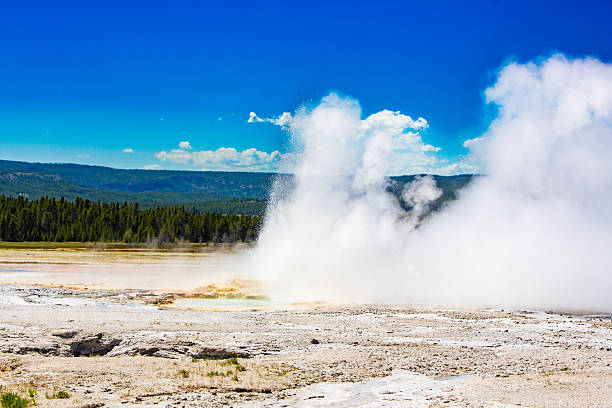 Old Faithful, Upper Geyser Basin, Yellowstone National Park, USA
