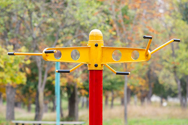 Outdoor exercise equipment for autumn sports