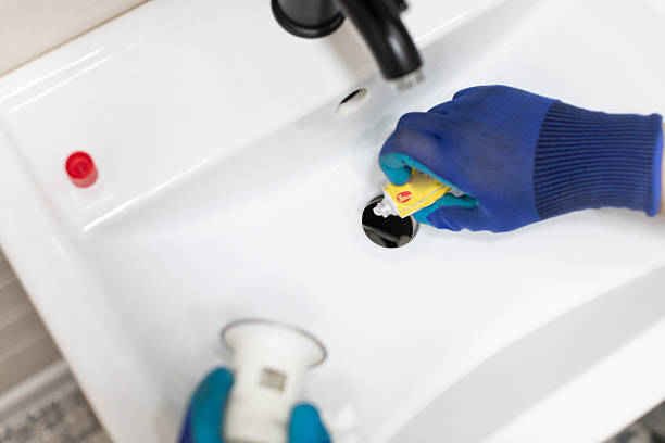 istock sink repair, siphon, pipe repair, plumber, siphon 2244147235
