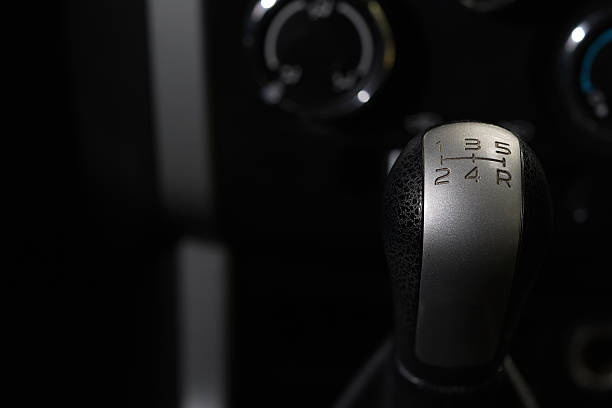 Close up of a gated 6-speed manual shifter.