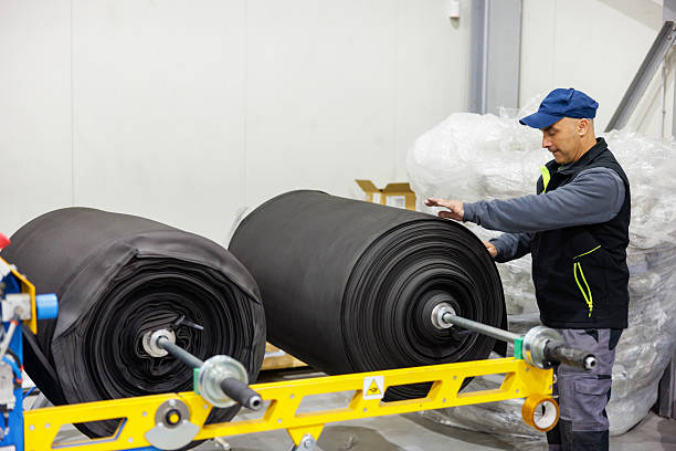 These rolls feature various types of mesh, differing in materials like plastic and metal, as well as in color and grid sizes.