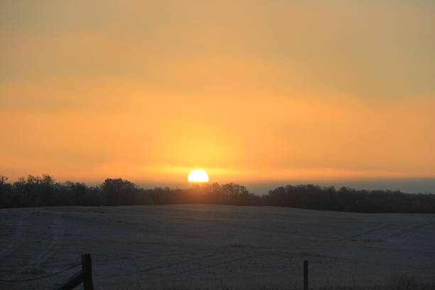 Sunrise and moon scenes in fog and different weather.