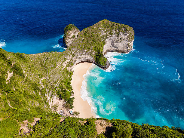istock Stunning Cliff Formation at Kelingking Beach, Bali 2244859929