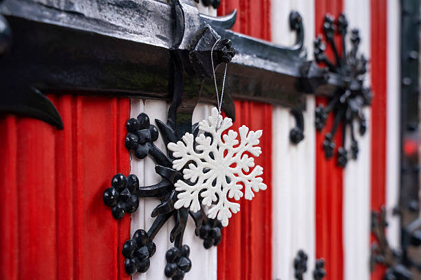 christmas light at front door