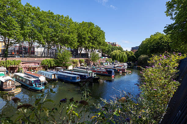 istock Riverside street in London 2245242681