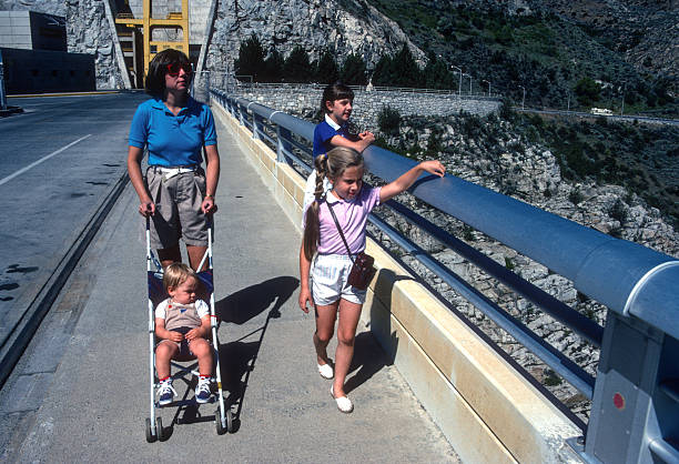 Grand Coulee Dam - Mother & Kids on Bridge - 1989