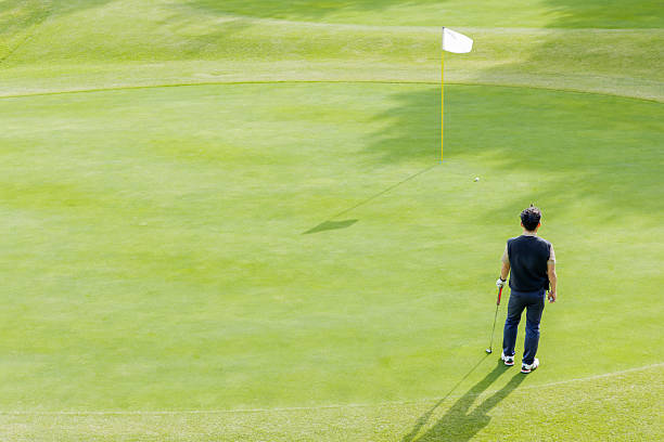 istock A middle-aged Japanese man enjoying golf 2245739462