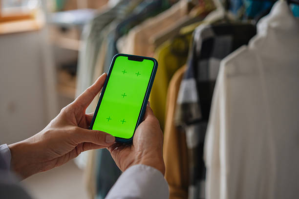 istock Managing stock by phone 2245789666