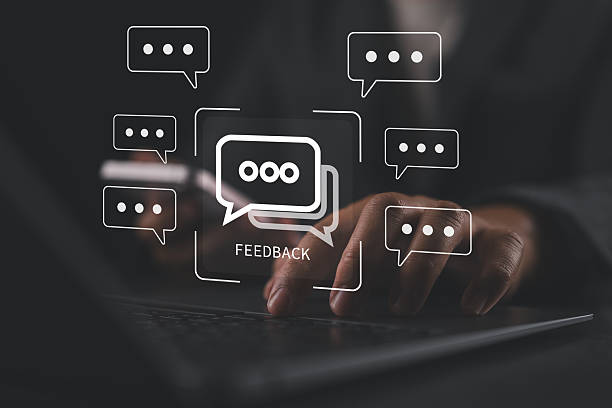 Manager collects information from customer satisfaction to develop products and services, Feedback concept, user comment rating online, writing feedback review, reputation management.
