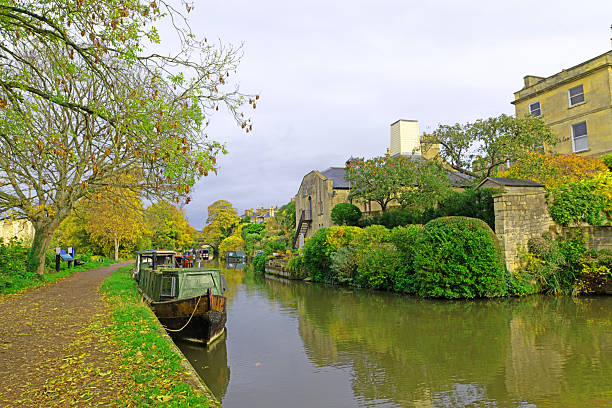 istock The Kennet and Avon canal, in bath. 2245844815