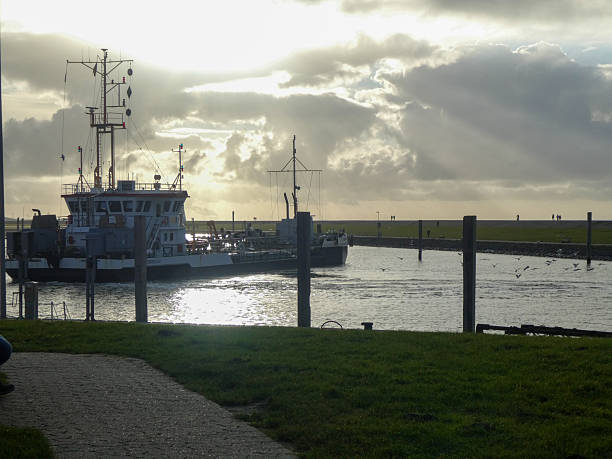 Der Hafen von Norddeich, Nordsee Deutschland