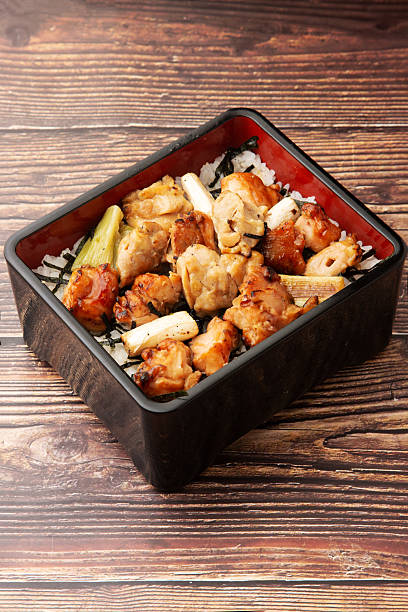 Rice bowl topped with yakitori