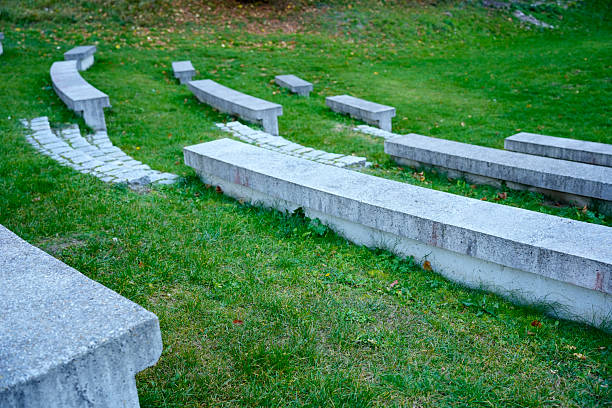 The photographs capture an outdoor leisure area featuring a series of long, curved and straight benches made of light colored concrete