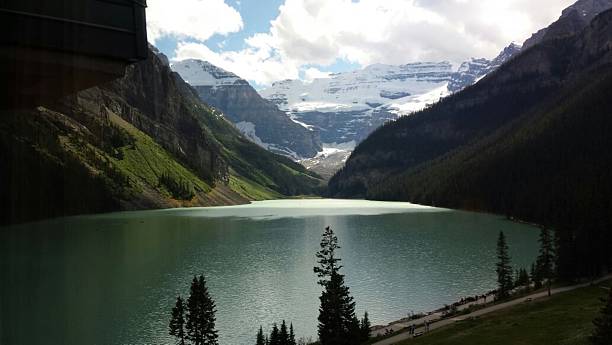 istock Canadian Mountain Views 2245892810