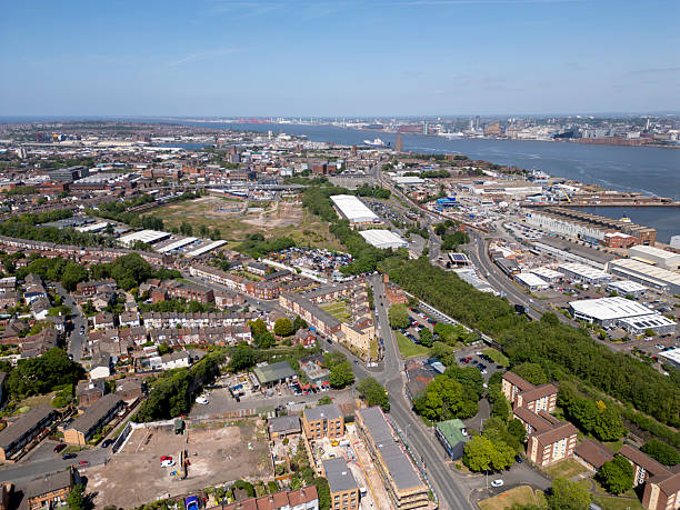 istock Birkenhead and River Mersey, England 2246012844