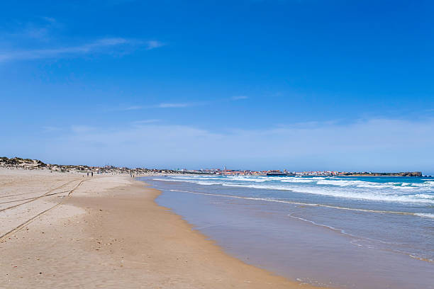 istock Praia da Baia in Peniche - Portugal 2246025330