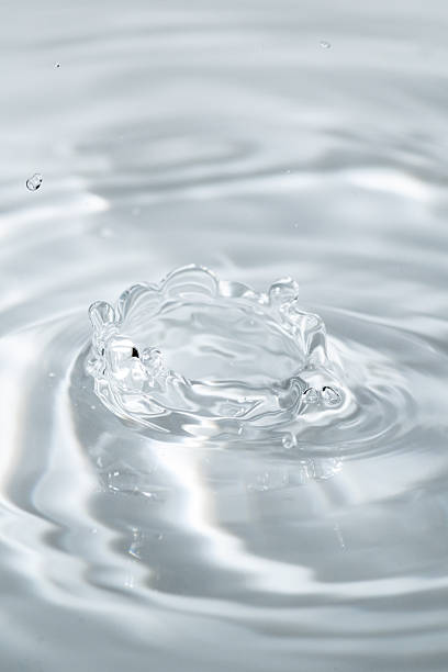 A beautiful water crown on the water surface
