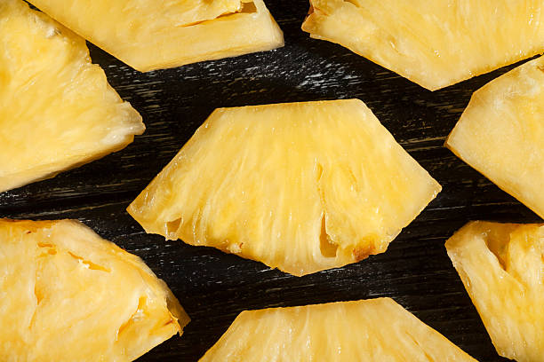 sliced pineapple