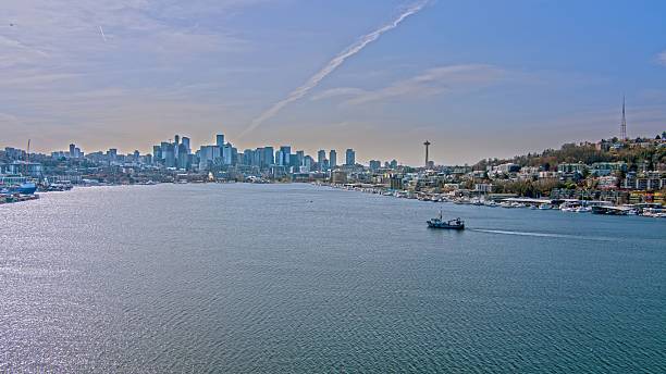 istock Seattle skyline on a sunny day in March 2246271635