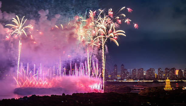 Fireworks along the Han River in International Fireworks Festival at Yeouido, Seoul, South Korea.