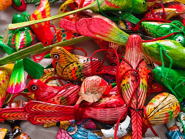 Traditional Indian crafts handmade by Indian artisans.