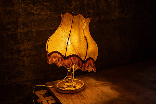 Cozy Vintage Interiors with Artistic Decor and Warm Ambiance