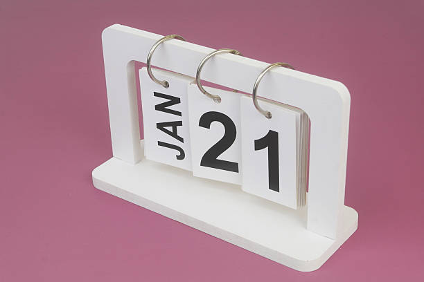 istock January, 21 on calendar on purple background. 2246708131
