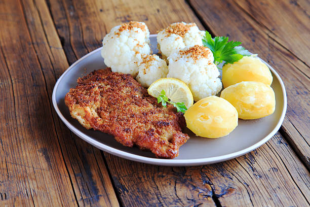 Schnitzel with cauliflower and potatoes