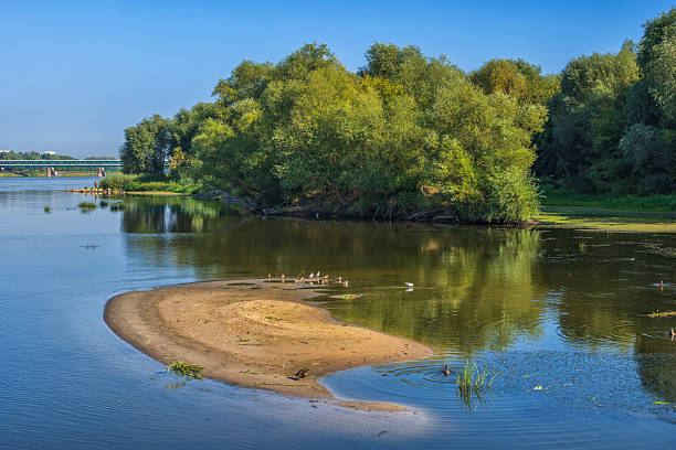 istock Vistula River Landscape In Poland 2246998065