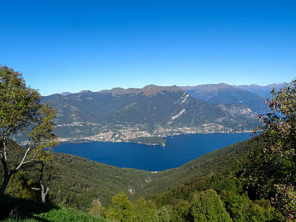 istock Heart shaped Lake Como, Italy 2247088993