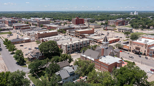 istock Historic Downtown Emporia Kansas 2247184149