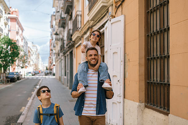 istock Family sightseeing moment in sunny Valencia 2247184997