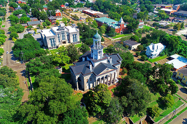 istock Historic courthouse in Vicksburg MS 2247330295