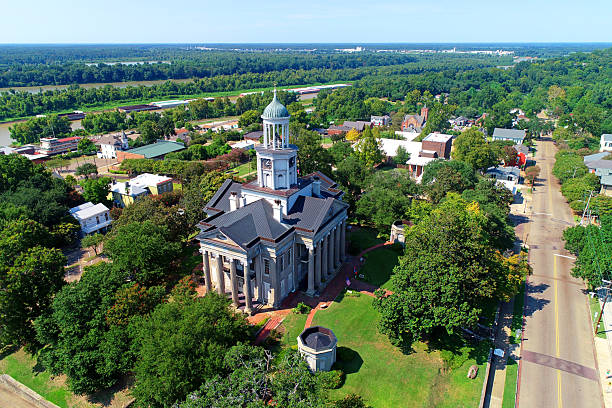 istock Historic courthouse in Vicksburg MS 2247330300