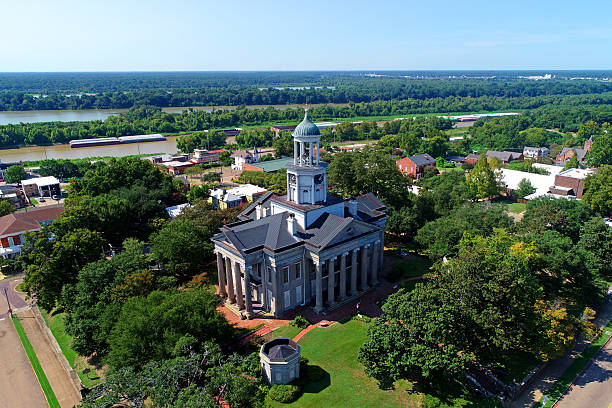 istock Historic courthouse in Vicksburg MS 2247330308