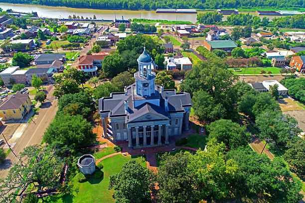 istock Historic courthouse in Vicksburg MS 2247330327