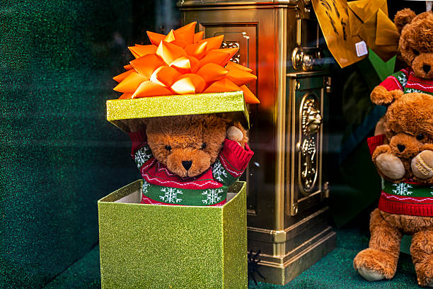 http://ivanastarcevic.com/lightboxes/toys.jpg